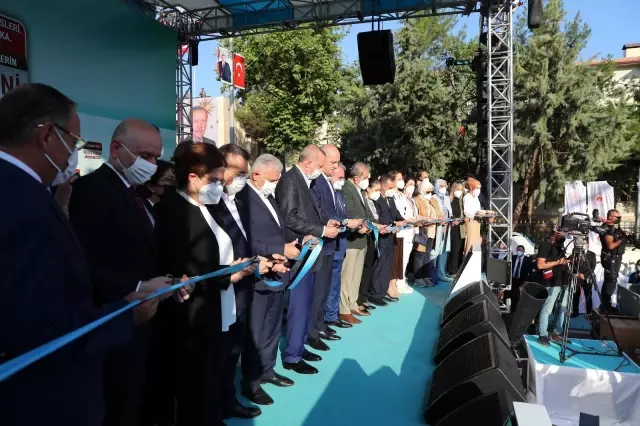 Cumhurbaşkanı Recep Tayyip Erdoğan: Asıl KCK'sıyla, PKK'sıyla, PYD'siyle, HDP'siyle hep birlikte Kürt kardeşlerimin kanını sömüren, duygularını...