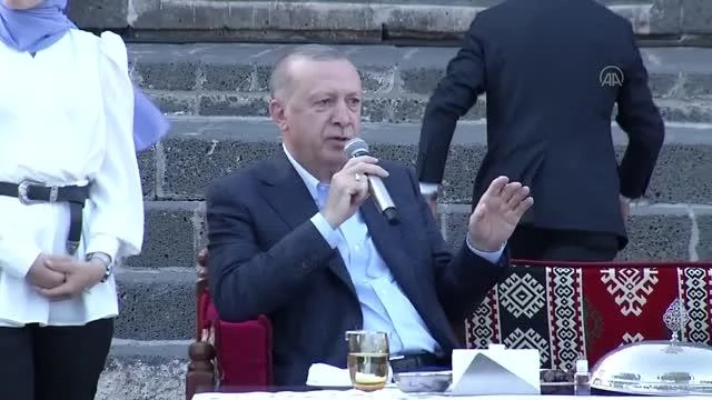 DİYARBAKIR - Cumhurbaşkanı Erdoğan, Gençlik Buluşmasına katıldı (3) - Haberler