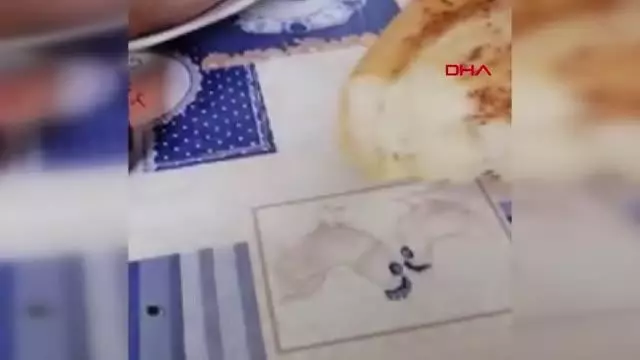 EKMEĞİN İÇİNDEN İPLİK ÇIKTIĞI İDDİASIYLA ŞİKAYETÇİ OLDU