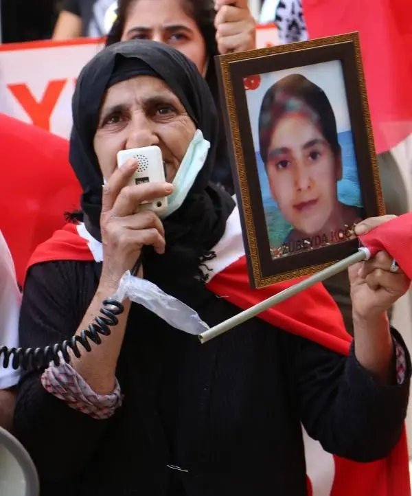 HAKKARİ'DEKİ EVLAT NÖBETİNDE 12'NCİ HAFTA