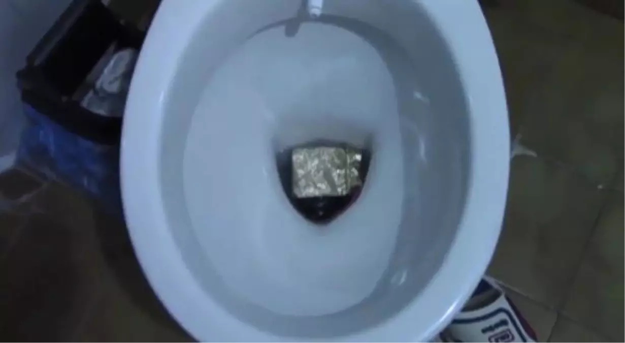 HIRSIZLARIN 'ZULA' TUVALETİNDEN 50 BİN LİRALIK ALTIN ÇIKTI