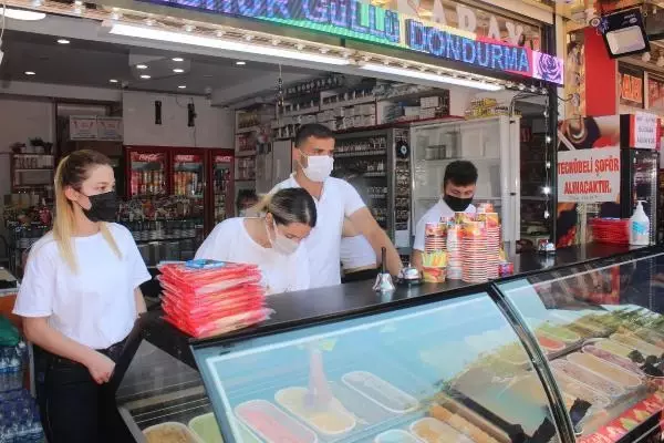 Kadın büfeci ve ailesine sert müdahalede 2 polise görevden uzaklaştırma