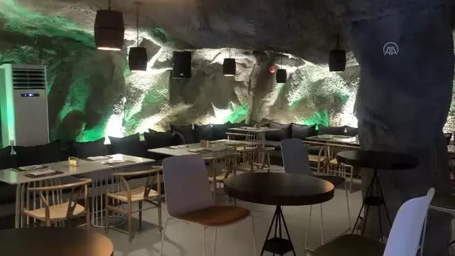 Nijerya'da açılan Kapadokya temalı restoran müşterilere farklı bir deneyim yaşatıyor