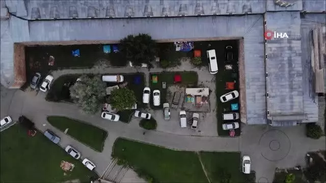 Otellerde yer bulamayan güreş sevdalıları, meydanlarda çadırlarda uyudu