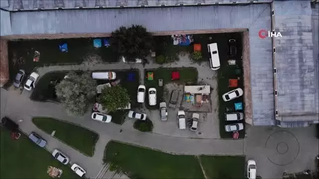 Otellerde yer bulamayan güreş sevdalıları, meydanlarda çadırlarda uyudu