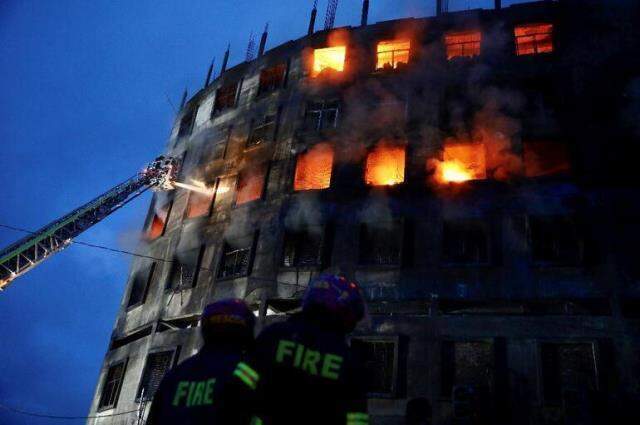 Son Dakika: Bangladeş'te fabrika yangını! En az 50 kişi yaşamını yitirdi