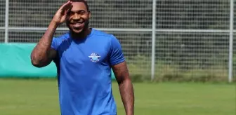 Balotelli: Adana Demirspor'un yeni transferi Assombalonga'dan Balotelli yorumu Açıklaması Balotelli: Adana Demirspor'un yeni transferi Assombalonga'dan Balotelli yorumu Açıklaması