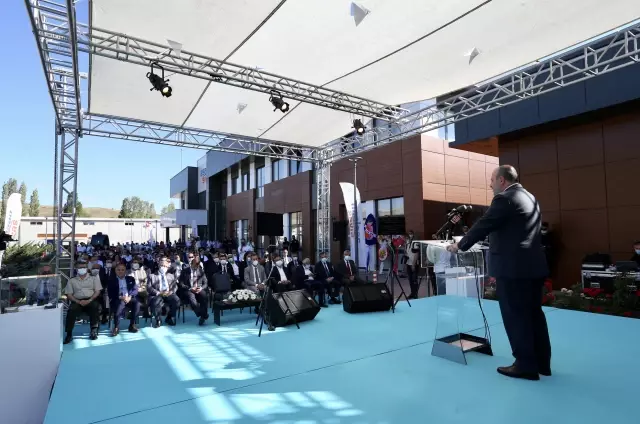 Bakan Varank'tan Naci Görür'e ağır sözler: Güya profesör unvanı olan, çürümüş zihniyetin temsilcisi