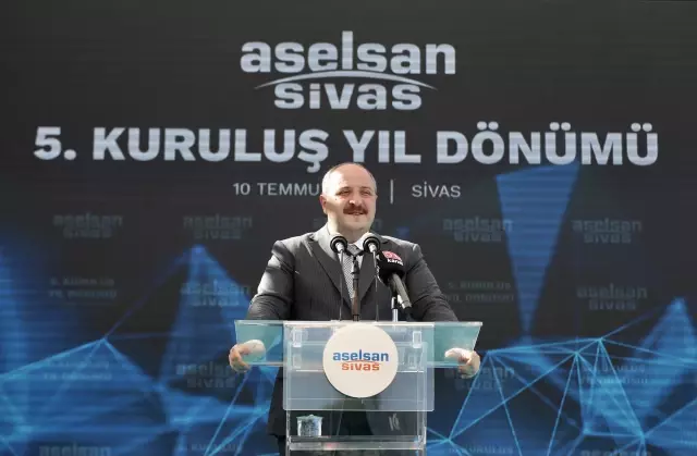 Bakan Varank'tan Naci Görür'e ağır sözler: Güya profesör unvanı olan, çürümüş zihniyetin temsilcisi