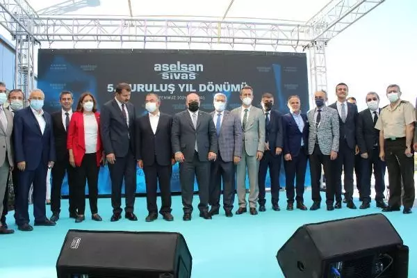 Son dakika haberleri! BAKAN VARANK: VİZYONSUZ BİR MUHALEFETİMİZ VAR