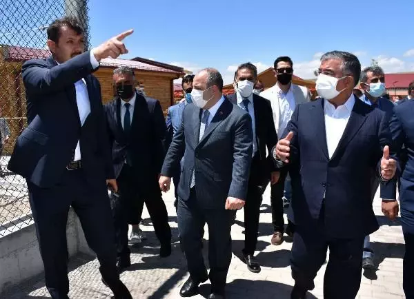 BAKAN VARANK: VİZYONSUZ MUHALEFETİMİZ VAR