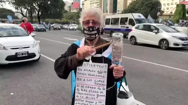 Son dakika! BUENOS AIRES - Arjantin'in bağımsızlık gününde hükümet karşıtı protestolar düzenlendi