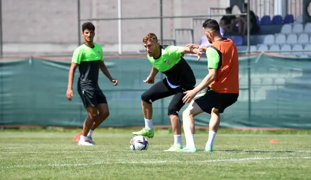 Bursaspor'da yeni sezon hazırlıkları moralli devam ediyor