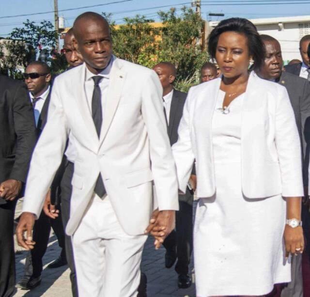 Devlet Başkanı Mose'un öldürülmesinden sonra suların durulmadığı Haiti'de 2 zanlıyı halatlarla bağlayıp kanlar içinde sokaklarla sürüklediler Devlet Başkanı Mose'un öldürülmesinden sonra suların durulmadığı Haiti'de 2 zanlıyı halatlarla bağlayıp kanlar içinde sokaklarla sürüklediler