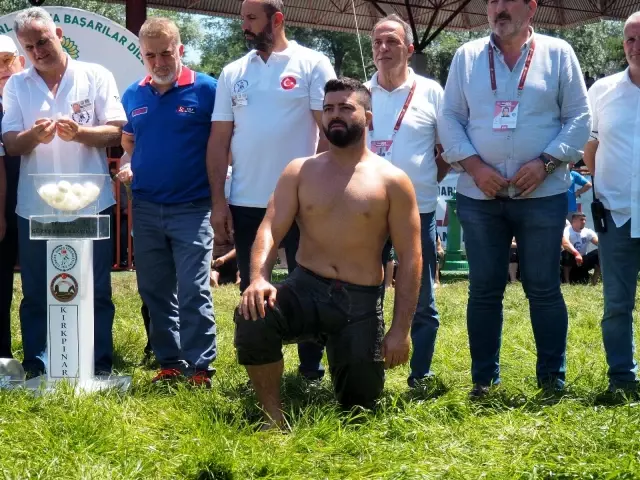 Kırkpınar'da başpehlivanlık ilk tur kura çekimi yapıldı