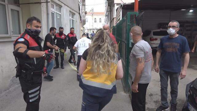 Sedye üstünde ölüm kalım savaşı! Kocasının bıçakladığı kadın hayatını kaybetti Sedye üstünde ölüm kalım savaşı! Kocasının bıçakladığı kadın hayatını kaybetti
