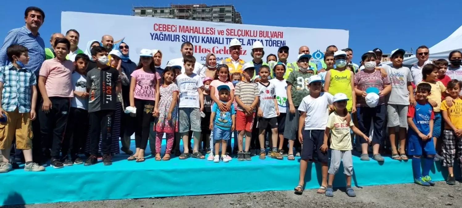 Sultangazi'de yağmur suyu kanalının temeli atıldı