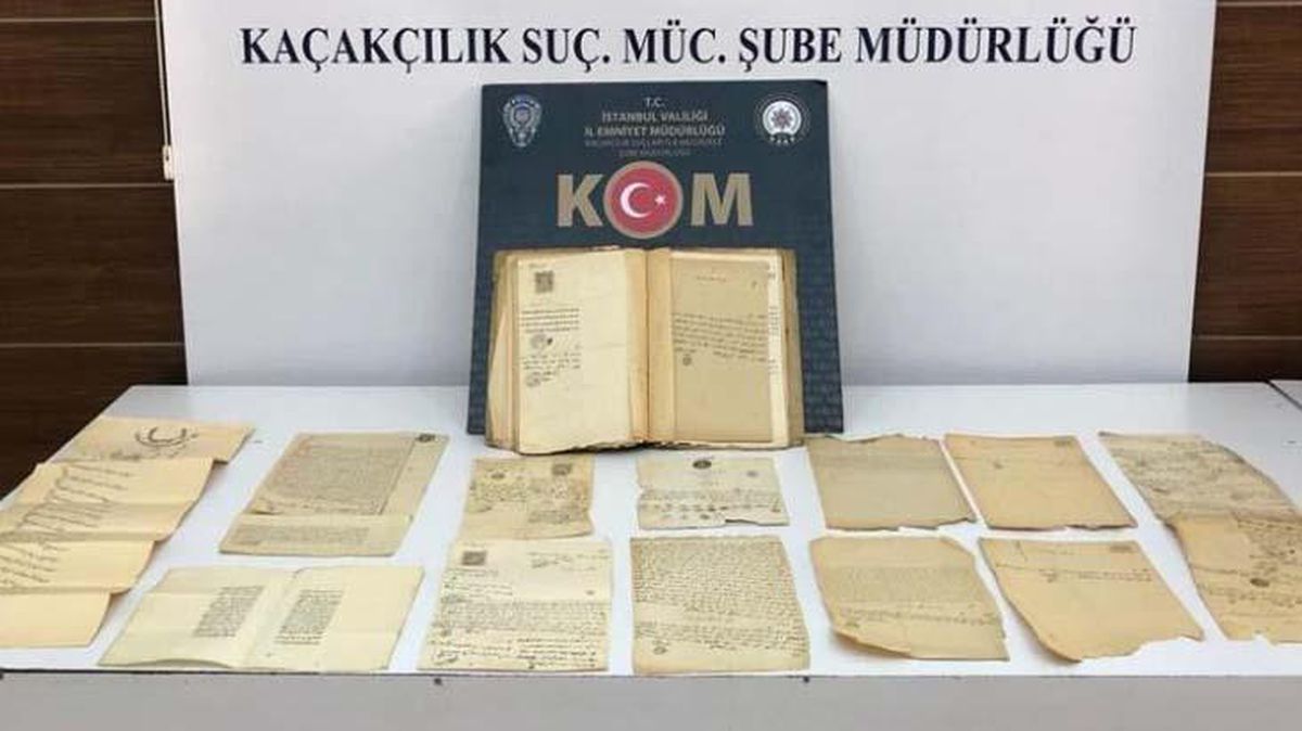 Yıllardır kayıp olan Osmanlı belgeleri koleksiyon dükkanında ele geçirildi