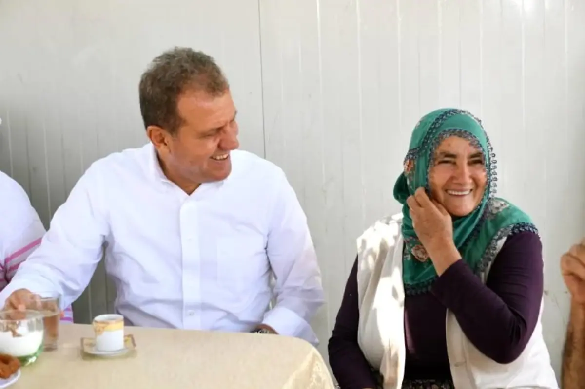 Başkan Seçer, Tarsus'ta Muhtarlar ve Vatandaşlarla Bir Araya Geldi