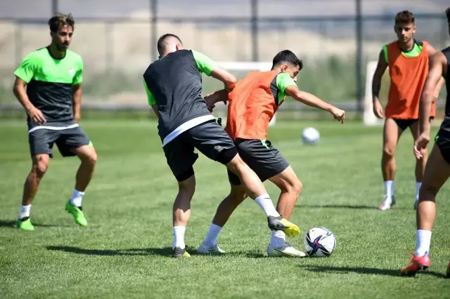 Bursaspor, yeni sezon hazırlıklarını sürdürdü