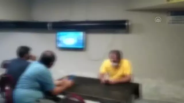 ESKİŞEHİR - Dernek binasında kumar oynayan ve Kovid-19 tedbirlerini ihlal eden 44 kişiye ceza kesildi