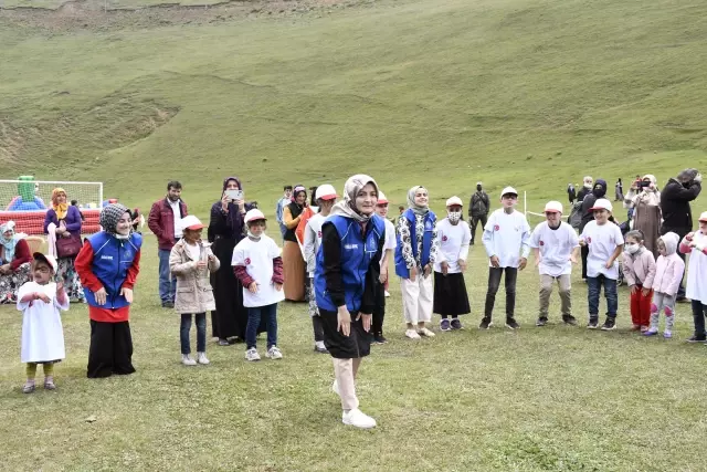 GÜMÜŞHANE - Taşköprü Yaylası'nda yayla sporları şenliği düzenlendi