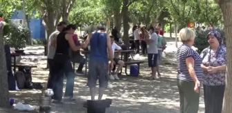 İzmirliler Pazar günü piknik alanı ve Kordon'a akın etti