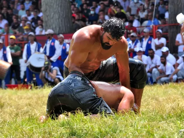 Kırkpınar'da yarı finale yükselen başpehlivanlar belli oldu