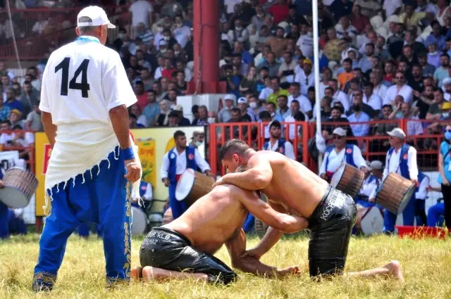 Kırkpınar'da yarı finale yükselen başpehlivanlar belli oldu