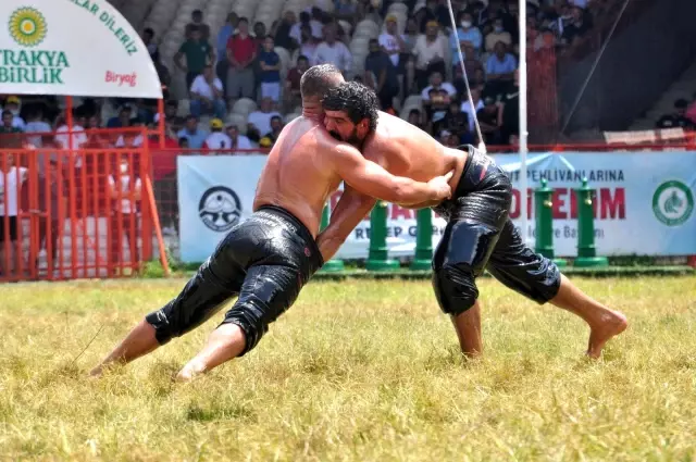 Kırkpınar'da yarı finale yükselen başpehlivanlar belli oldu