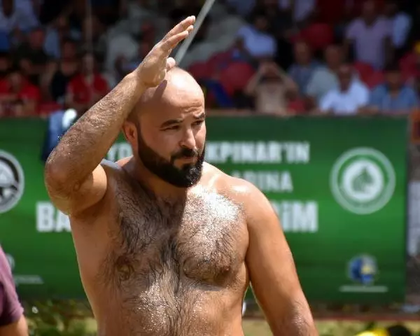 SPOR Kırkpınar'da yarı finalist başpehlivanlar belli oldu