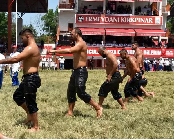 SPOR Kırkpınar'da yarı finalist başpehlivanlar belli oldu