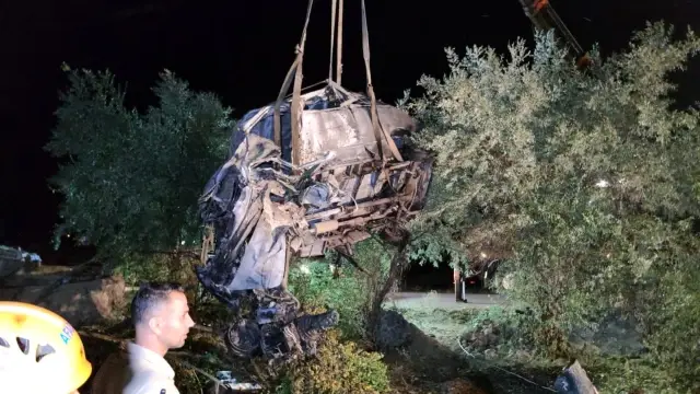 Son dakika haberi... Mültecileri taşıyan minibüs kaza yaptı: 12 ölü, 20 yaralı