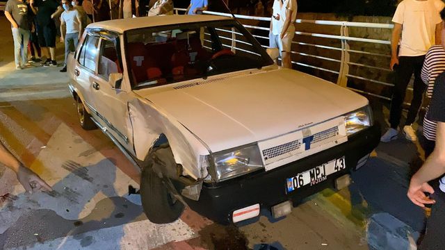 otomobil yan yatti icinde bulunan kadin boyle 6 14259802 o