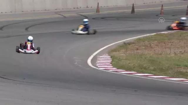 Türkiye Karting Şampiyonası'nın İzmir'deki ikinci ayağı tamamlandı