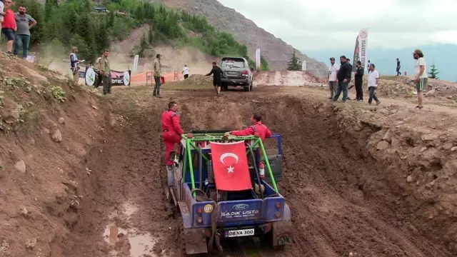 Off Road yarışları nefes kesti