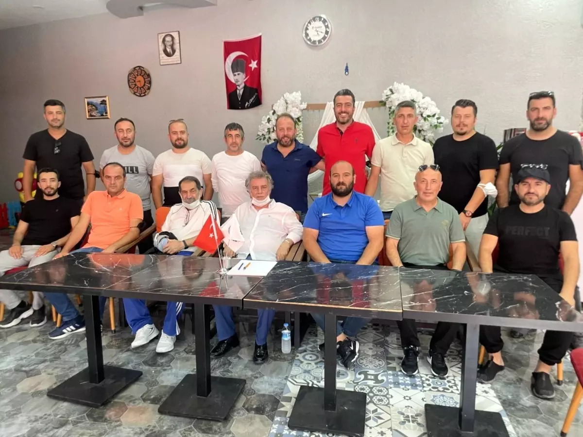 Burgazspor'da Erdem Karataş güven tazeledi