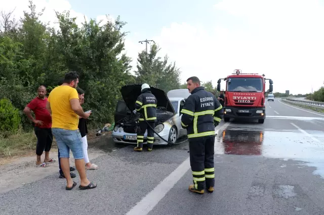 Memleketine giden gurbetçinin otomobili tamamen yandı 3 Memleketine giden gurbetçinin otomobili tamamen yandı