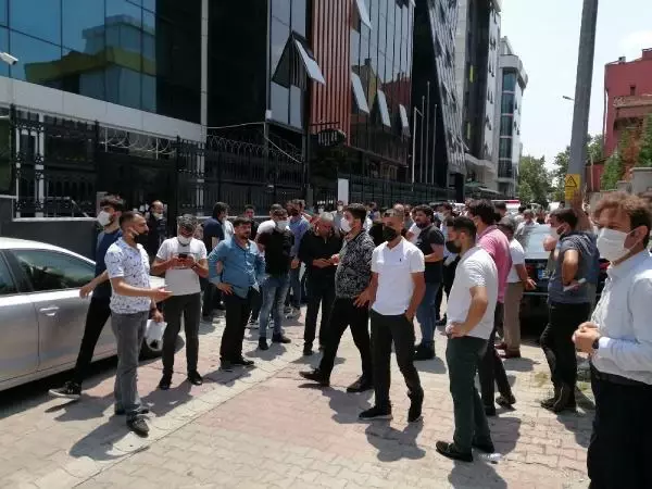 SAS Holding önünde eylem! Yüksek kar vaadiyle büyük paralar yatırıp mağdur oldular