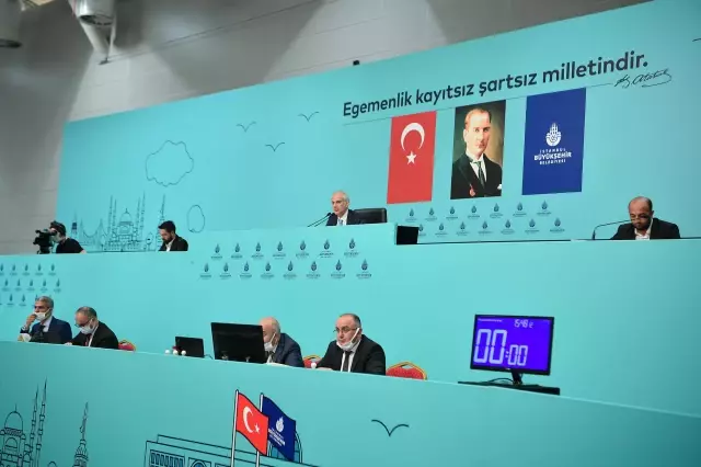 İBB Meclisi minibüs esnafına destek teklifini gündeme aldı İBB Meclisi minibüs esnafına destek teklifini gündeme aldı
