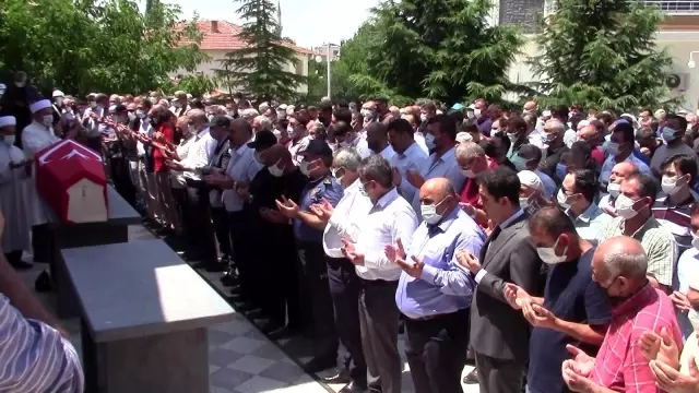 Kansere yenik düşen Emniyet Müdürü Ayvalı son yolculuğuna uğurlandı 4 Kansere yenik düşen Emniyet Müdürü Ayvalı son yolculuğuna uğurlandı