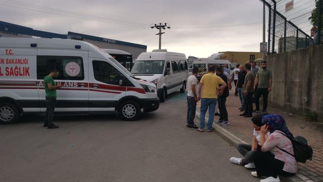 kocaeli de iscileri tasiyan servis minibusune 3 14261144 o