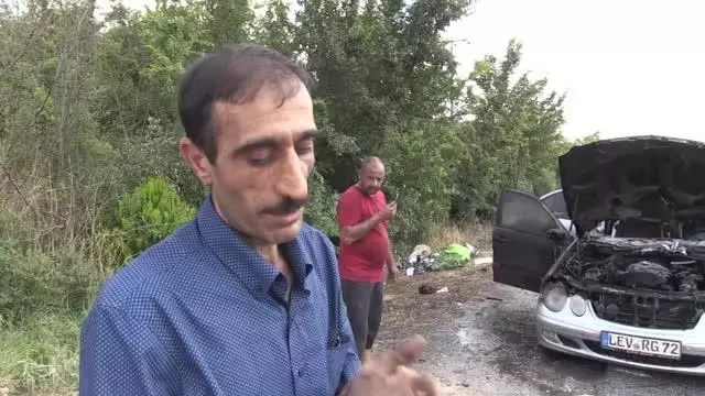 Memleketine giden gurbetçinin otomobili tamamen yandı 7 Memleketine giden gurbetçinin otomobili tamamen yandı