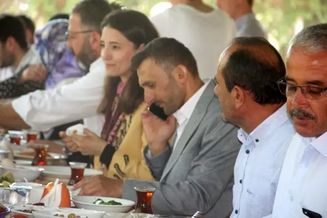 AK Parti Manisa Milletvekili Semra Kaplan Kıvırcık, Sarıgöl'de ziyaretlerde bulundu