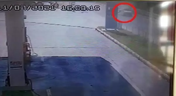 Son dakika haberleri... MOTOSİKLET SÜRÜCÜSÜNÜN ÖLDÜĞÜ KAZA KAMERADA Son dakika haberleri... MOTOSİKLET SÜRÜCÜSÜNÜN ÖLDÜĞÜ KAZA KAMERADA