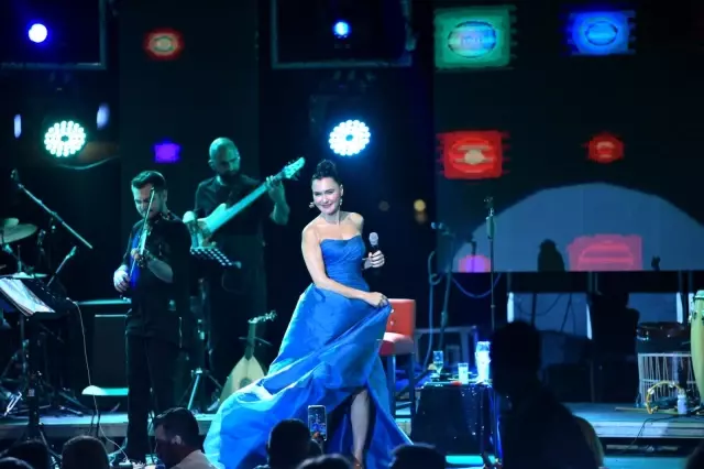 Şevval Sam ve Olgun Şimşek'ten Hasan Saltık için düet Şevval Sam ve Olgun Şimşek'ten Hasan Saltık için düet