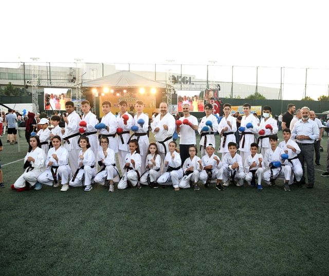 spor festivali renkli goruntulere sahne oldu 8 14262732 o