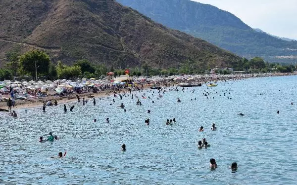 Bayram için otellerde yer kalmadı! Tatilcilere 'Adrasan'a rezervasyonsuz gelmeyin' çağrısı Bayram için otellerde yer kalmadı! Tatilcilere 'Adrasan'a rezervasyonsuz gelmeyin' çağrısı