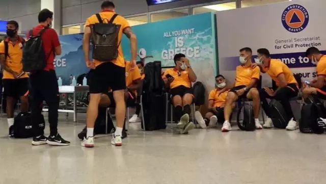 Türkiye tek yürek oldu! Yunanistan'ın Galatasaray'a uyguladığı ayrımcılığa tepki yağıyor Türkiye tek yürek oldu! Yunanistan'ın Galatasaray'a uyguladığı ayrımcılığa tepki yağıyor