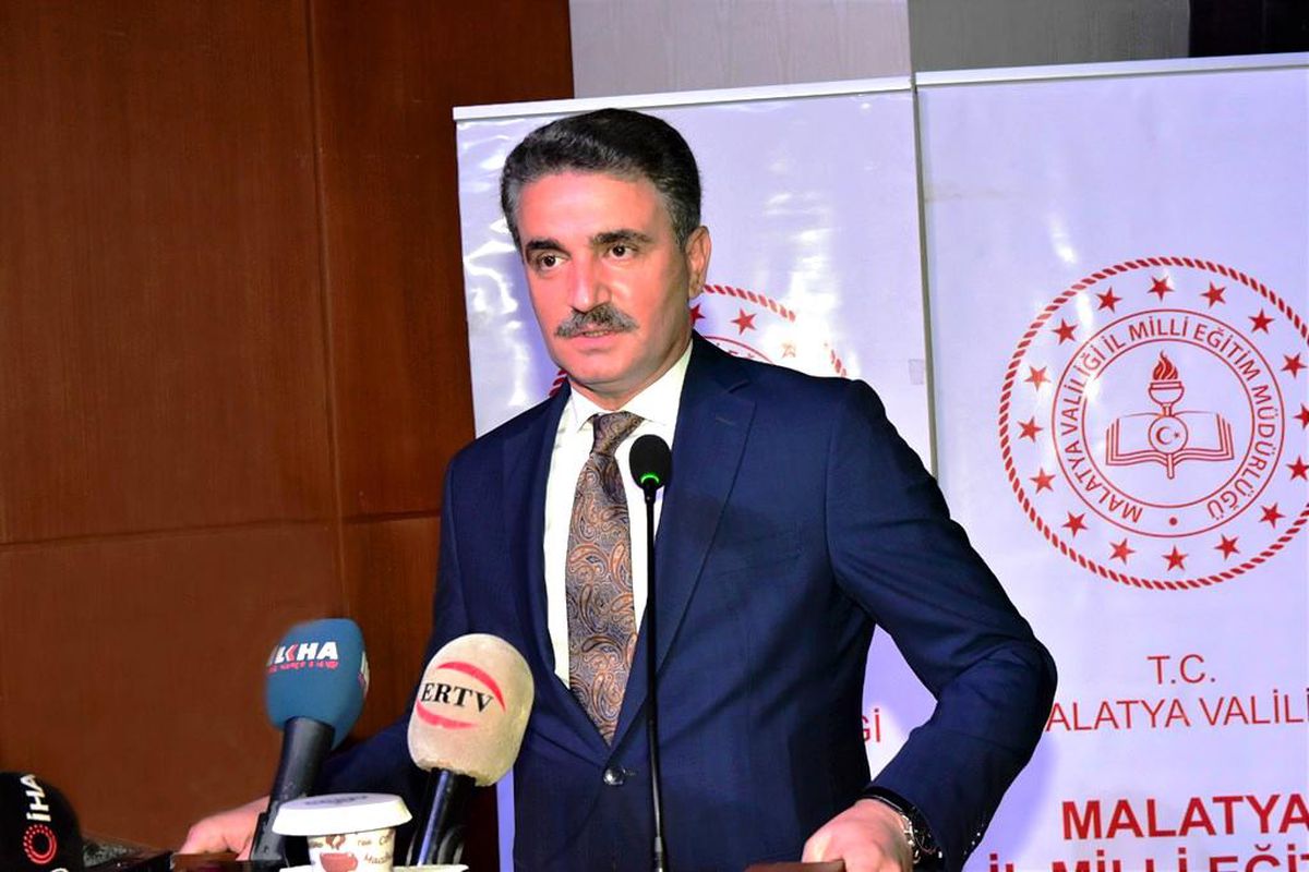 Malatya'da LGS'de ilk 100'e giren öğrenciler ödüllendirdi